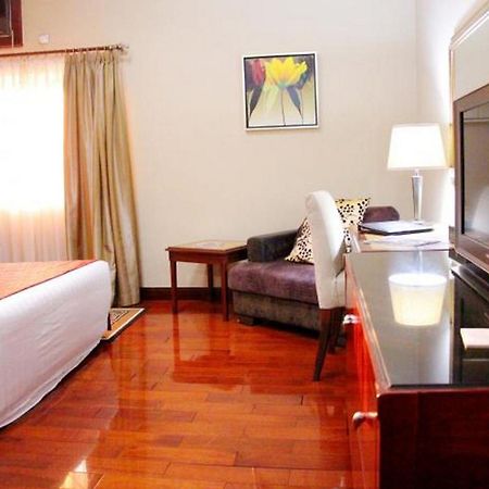 Room In Lodge - The Chelsea Hotel Abuja Eksteriør bilde