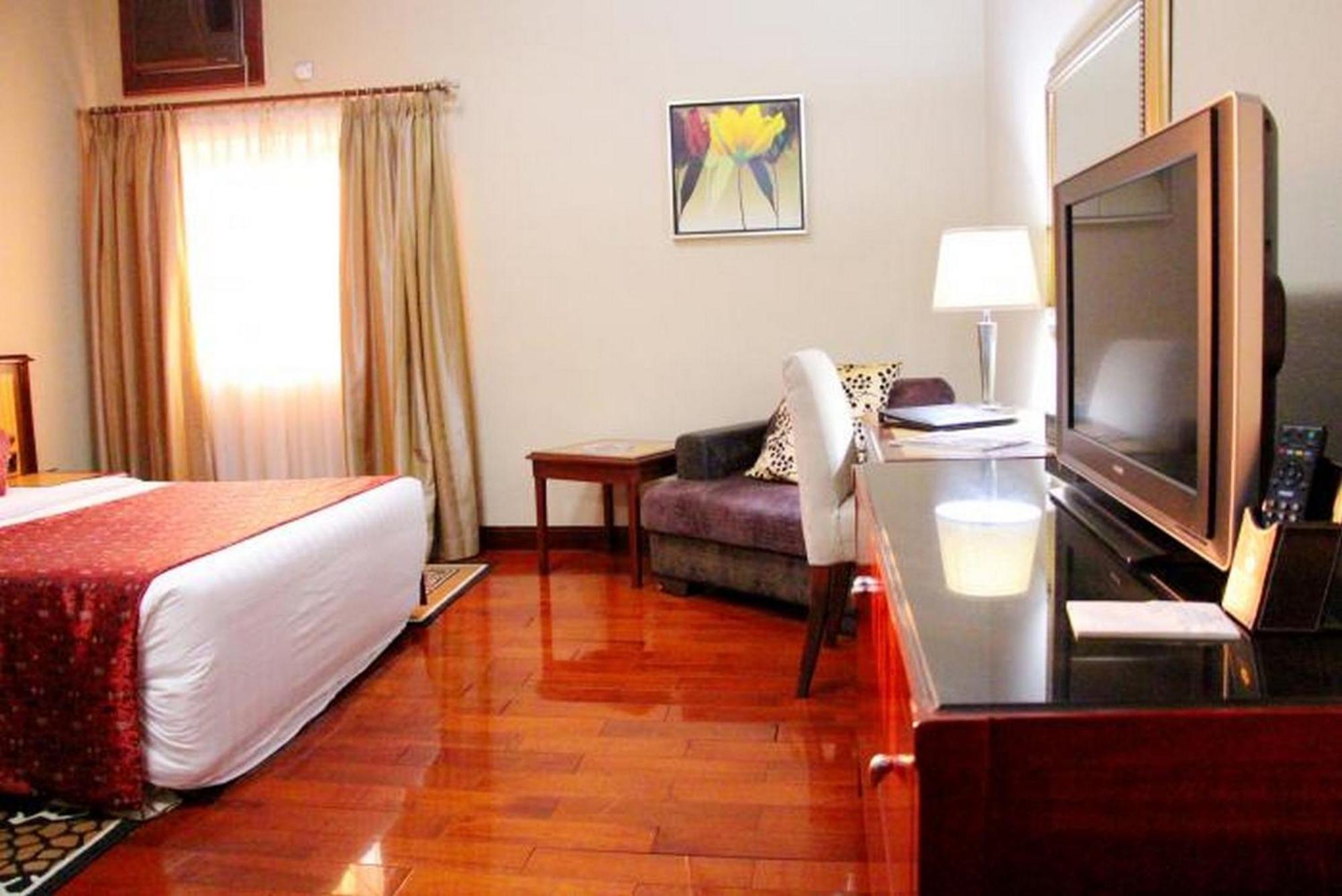 Room In Lodge - The Chelsea Hotel Abuja Eksteriør bilde
