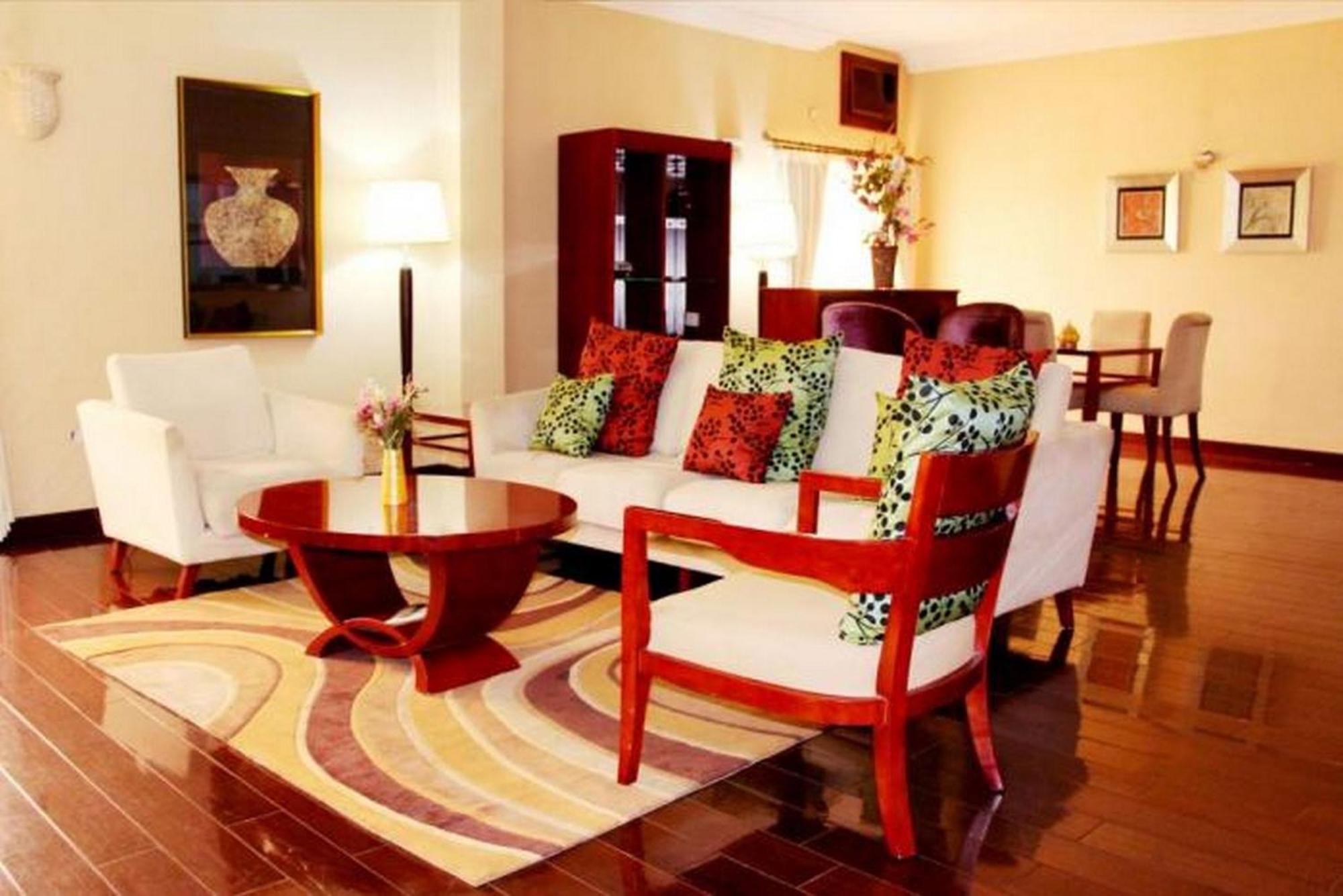 Room In Lodge - The Chelsea Hotel Abuja Eksteriør bilde