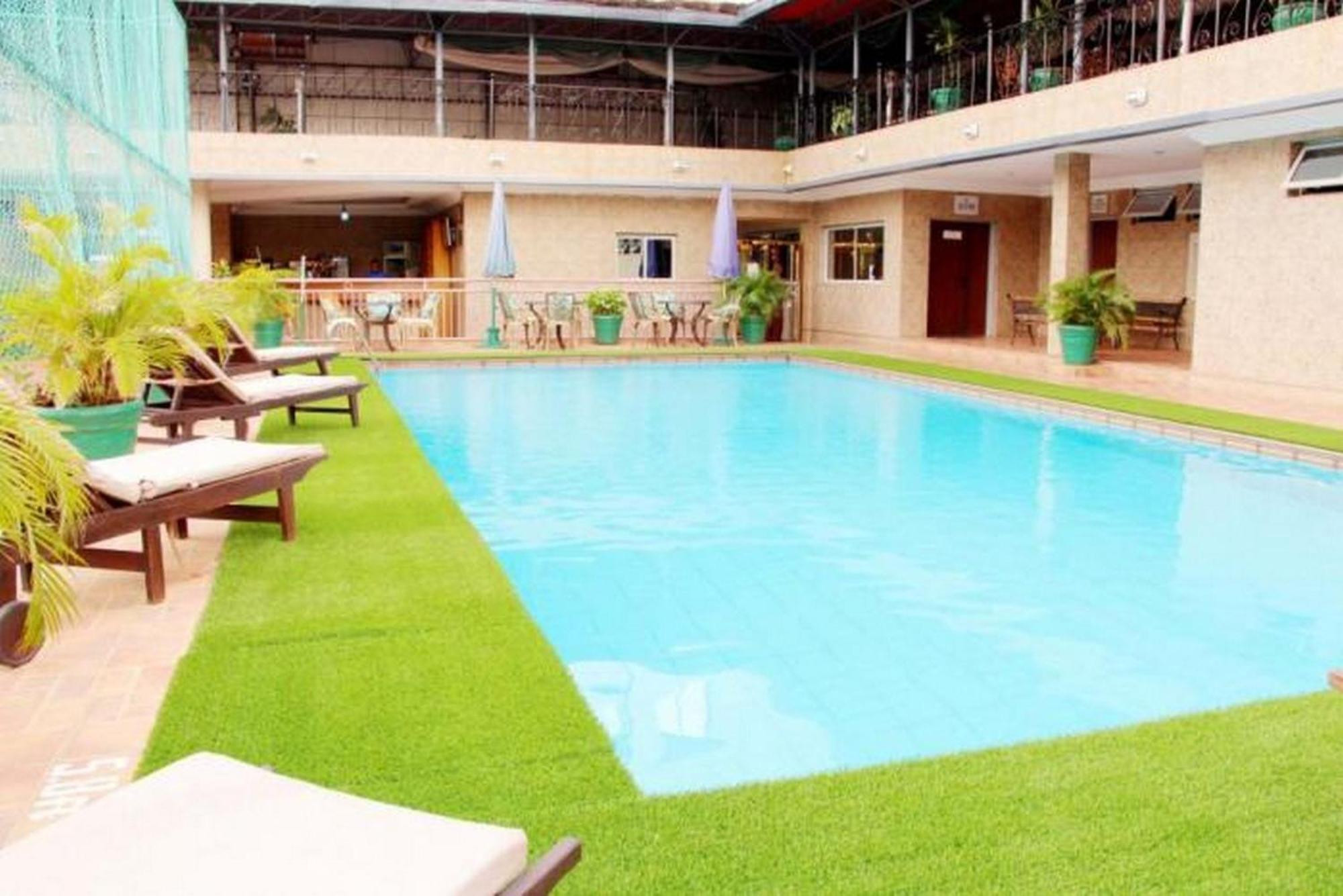 Room In Lodge - The Chelsea Hotel Abuja Eksteriør bilde
